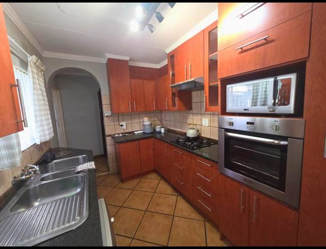 3 BEDROOM PROPERTY TO RENT IN TERENURE